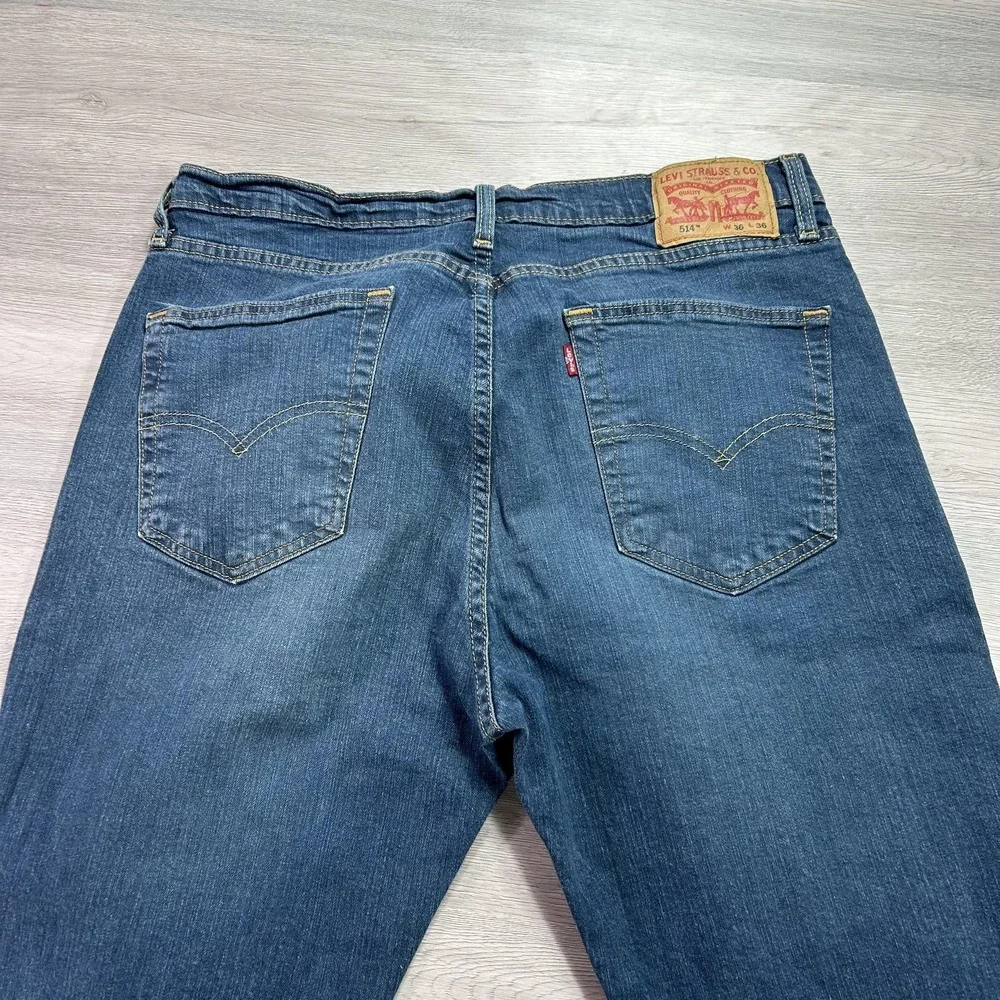 Levis 514 Jeans Mens 36x30 Blue Straight Leg Stretch Denim Classic Medium Wash ^